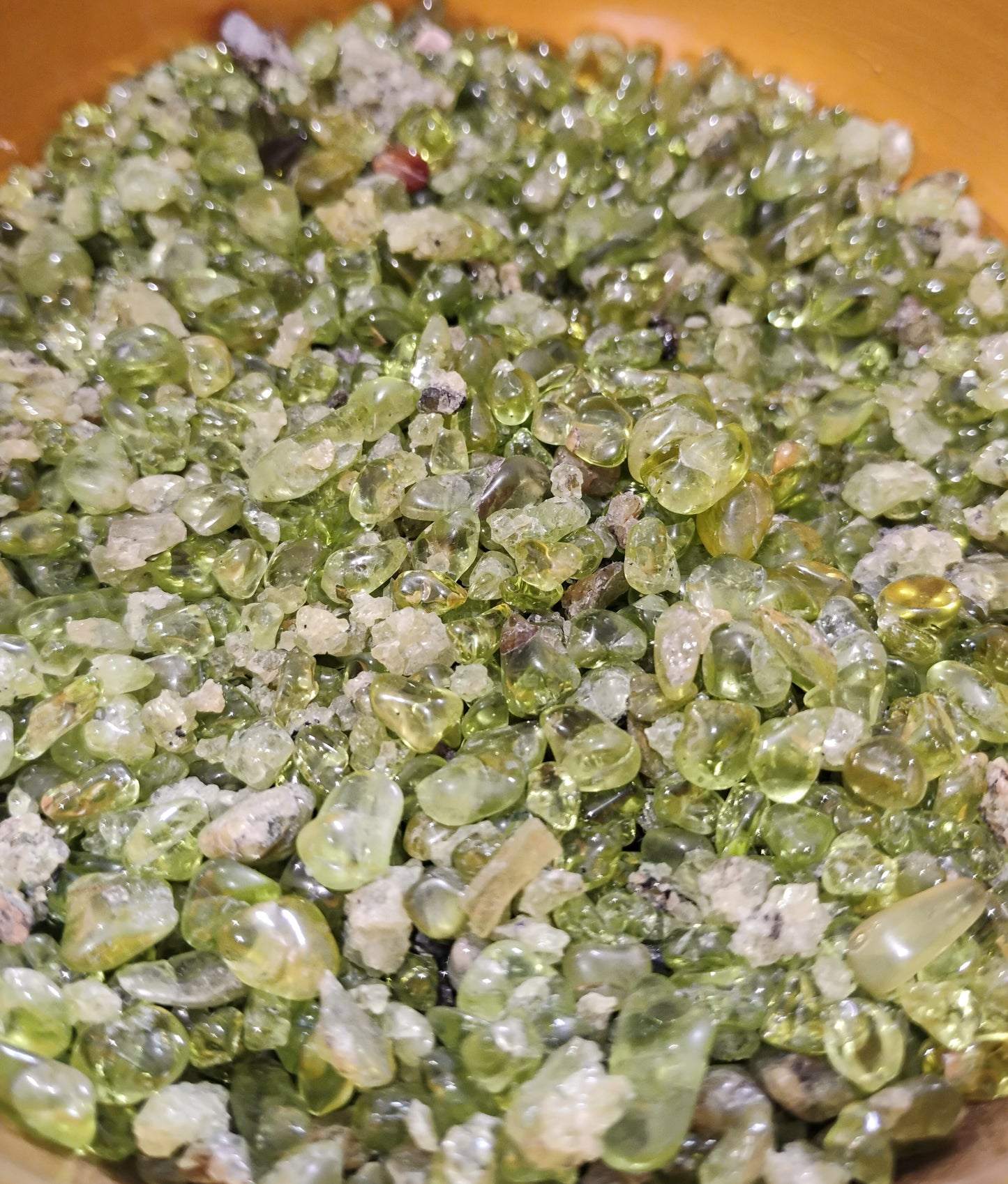 Tumblestones - Peridot pebble