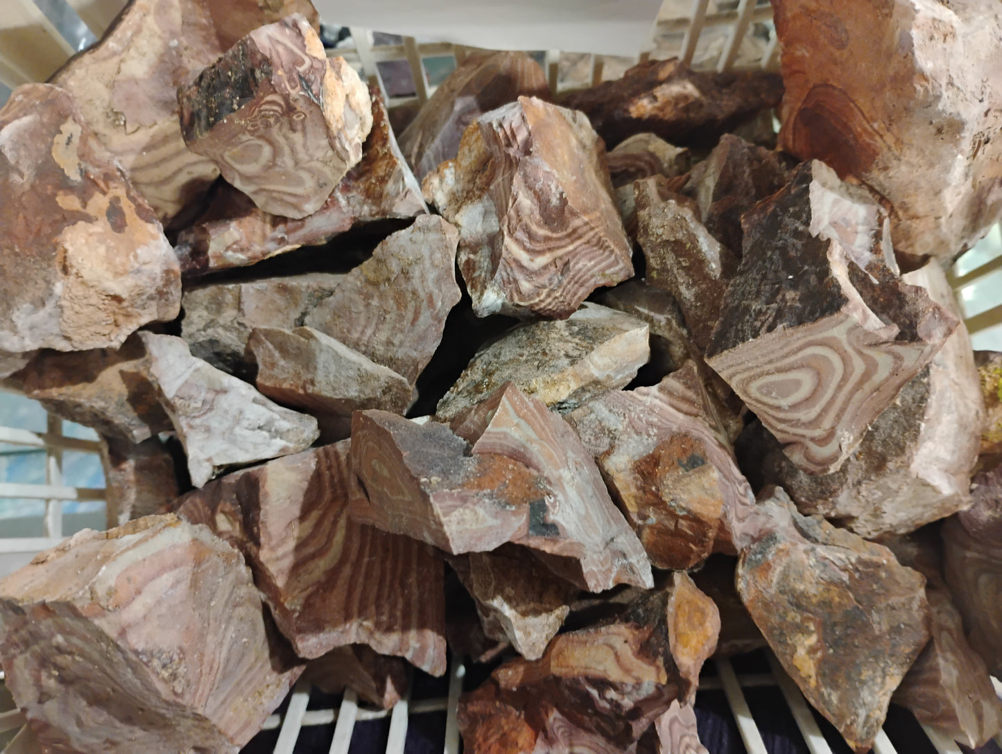 Rough Rock, Rhyolite Liesegang Rangs