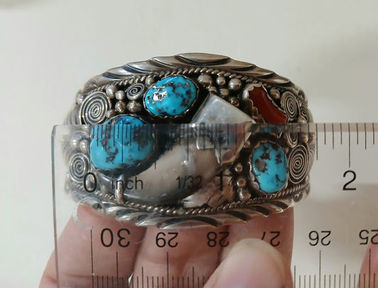 Bracelet Native bear claw cuff