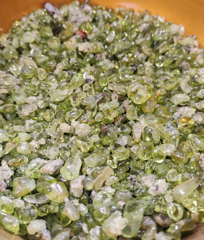 Tumblestones - Peridot pebble
