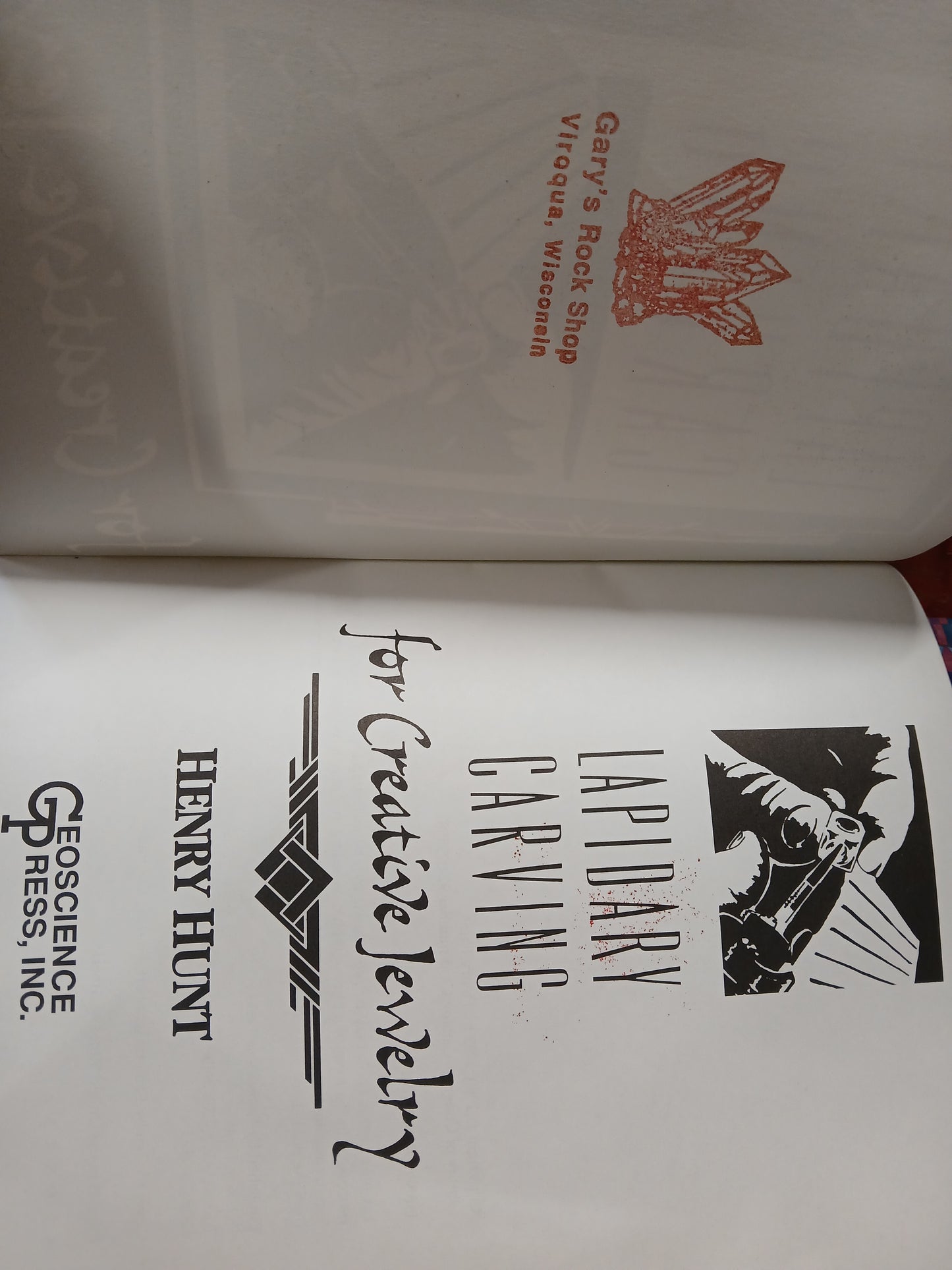 Book lapiday carving for creative jewelry