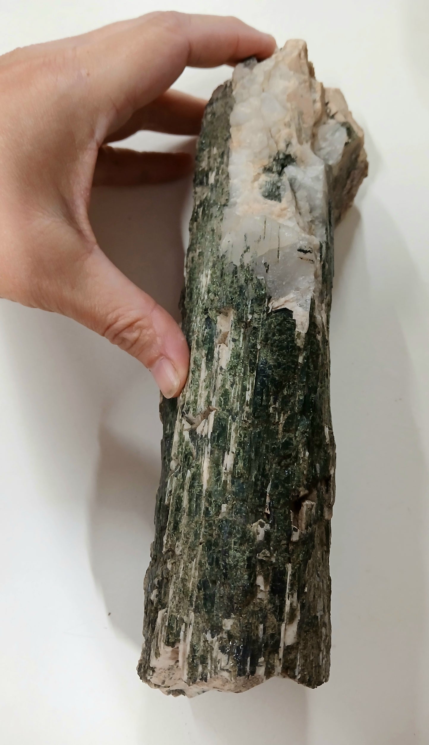Crystal, Green tourmaline