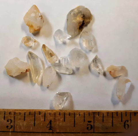 Quartz - mini crystals and pieces